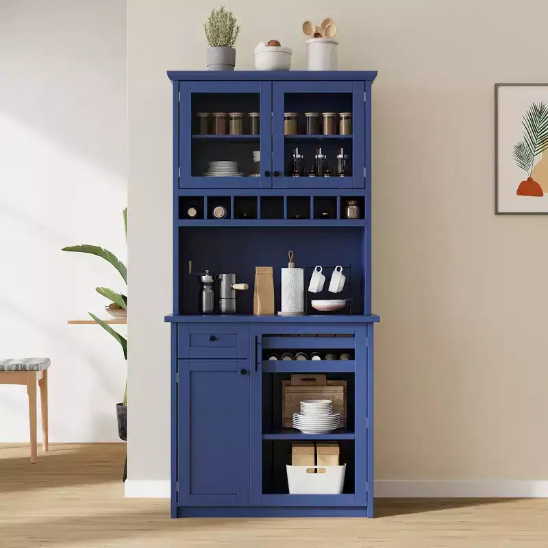 Credenza rustica autoportante con cristalliera, armadio alto da cucina con portabottiglie e ripiani regolabili per sala da pranzo