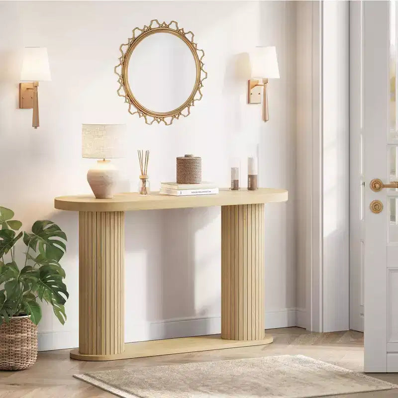 Tavolino moderno ovale scanalato per ingresso 108 cm, Tavolo stretto da divano con ripiano portaoggetti per soggiorno e dietro il divano